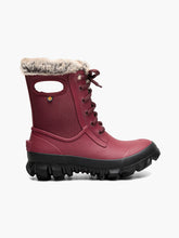 Arcata DotsWomen's Winter Boots